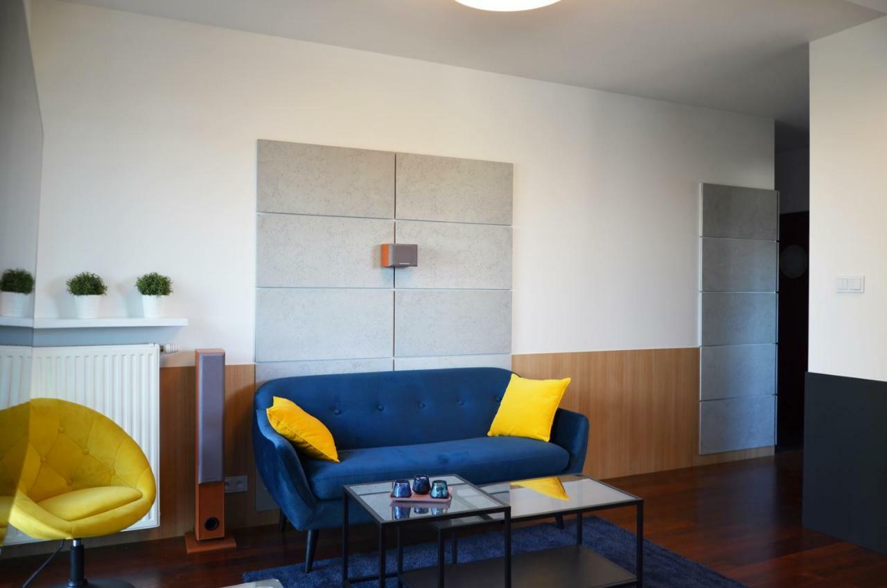 Aleja Wyscigowa 4C By Homeprime Warsaw Exterior photo